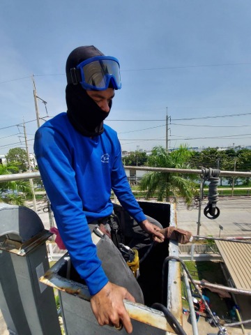 ทำความสะอาดที่สูง